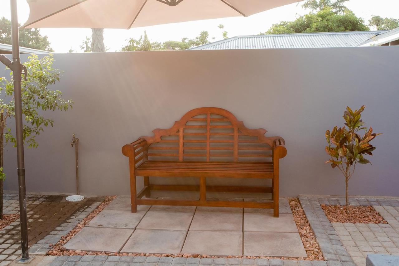 Vinique Guesthouse Mbombela Exteriör bild