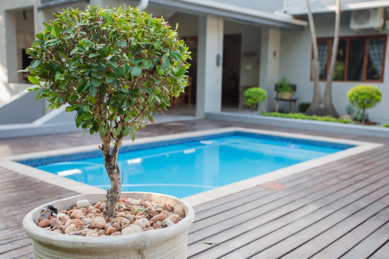 Vinique Guesthouse Mbombela Exteriör bild
